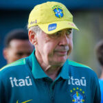 📋 Brazil line up with attacking quartet and debutants against Australia - Yahoo Sports