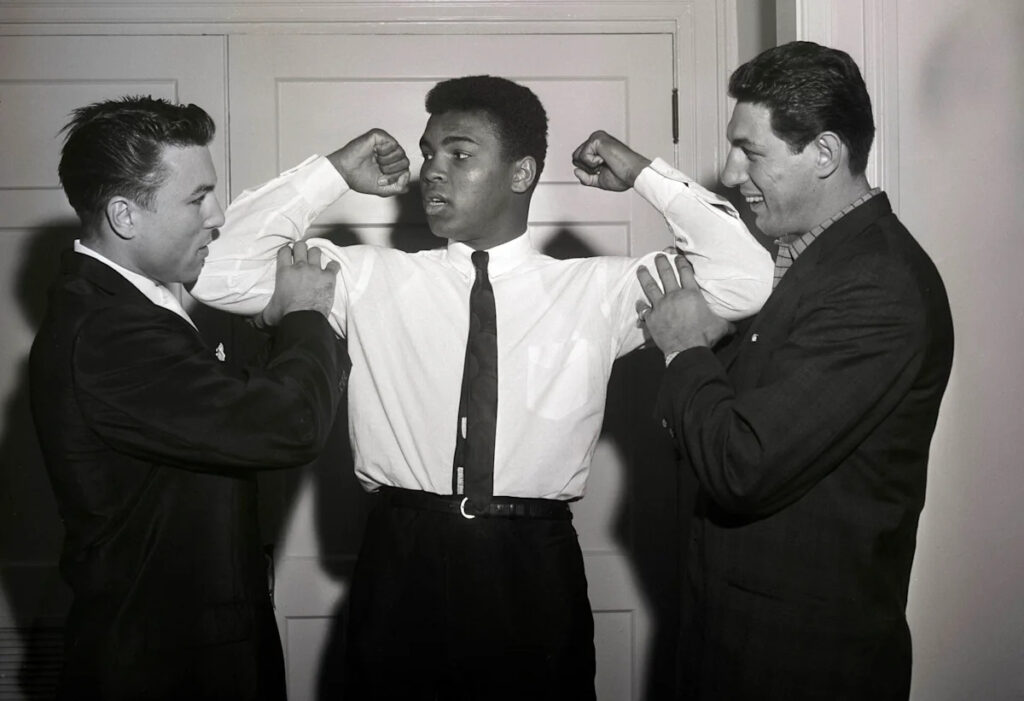 Legendary boxer who fought Muhammad Ali, George Foreman dies at 89 - sports.yahoo.com