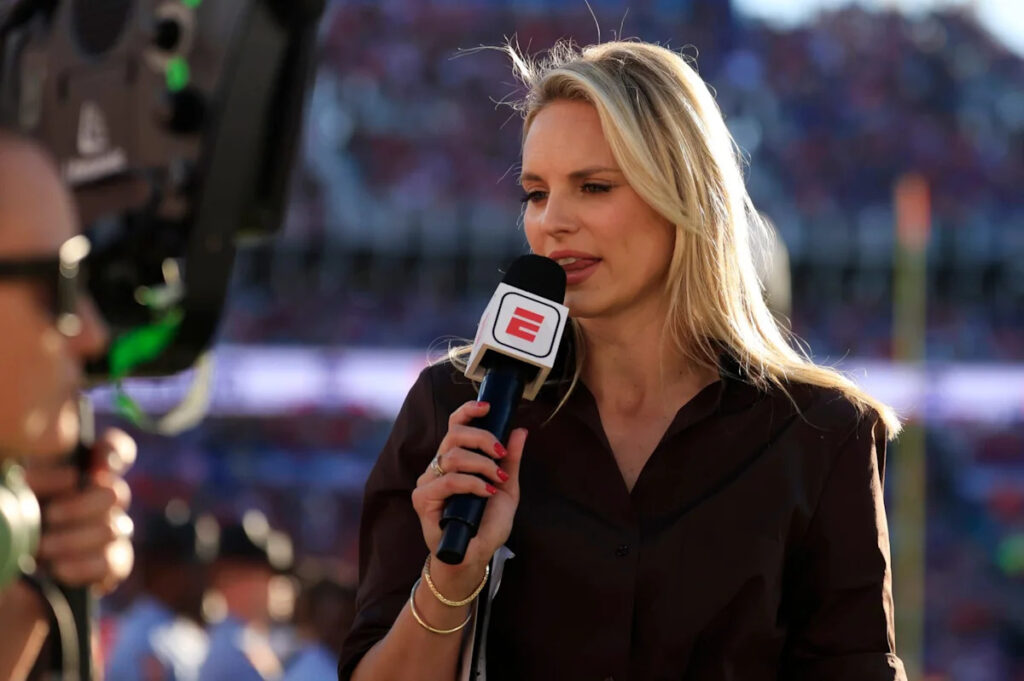Laura Rutledge shows off new ESPN ‘NFL Live’ set ahead of 2026 season opener - Yahoo Sports