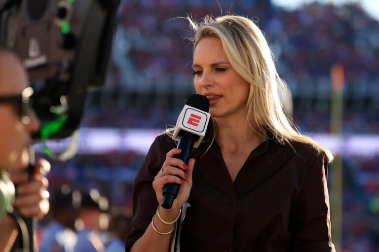 Laura Rutledge shows off new ESPN ‘NFL Live’ set ahead of 2026 season opener - Yahoo Sports