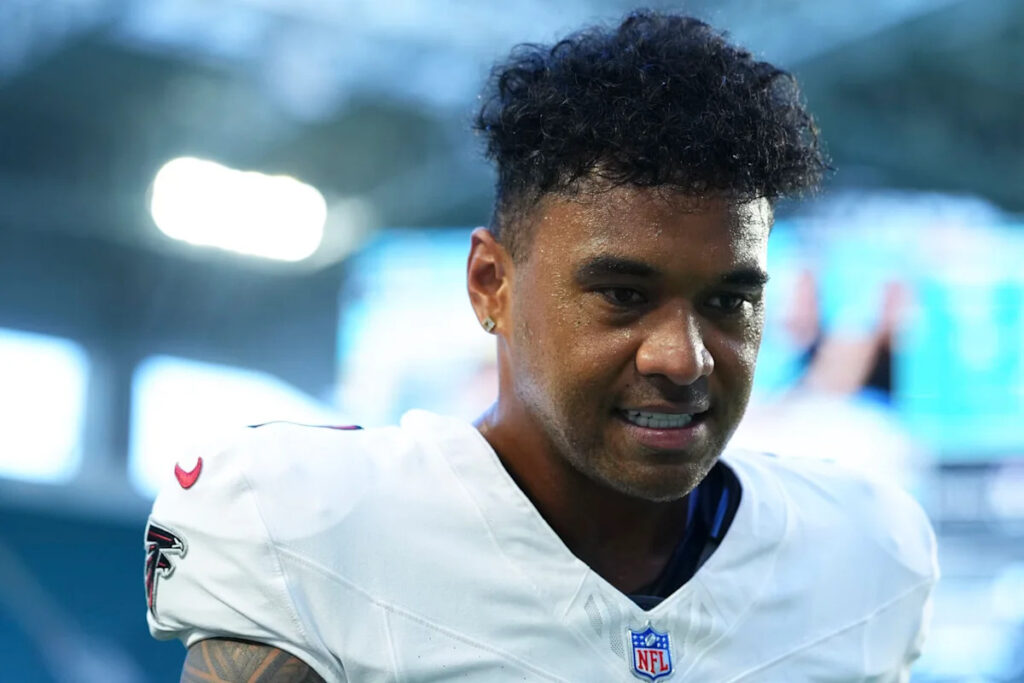 Falcons vs Panthers: What happened to Tua Tagovailoa? - Yahoo Sports