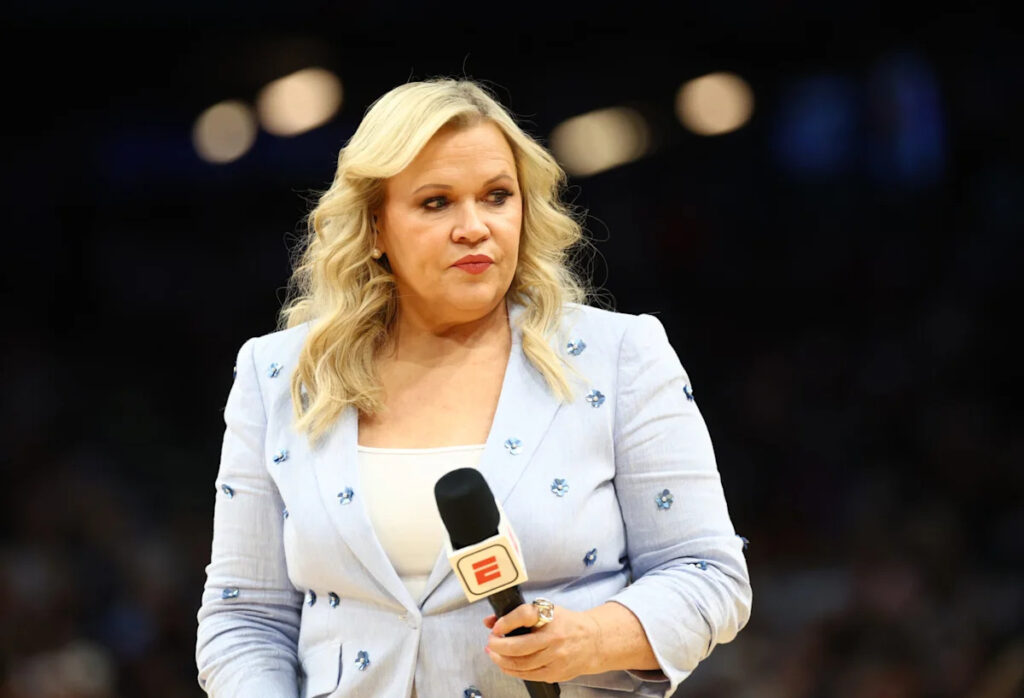 Holly Rowe accepts Arch Manning’s apology over viral AI video - Yahoo Sports
