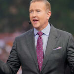 ESPN analyst roasted for ‘MAGA orange makeup’ while covering Texas-Tennessee football matchup - sports.yahoo.com