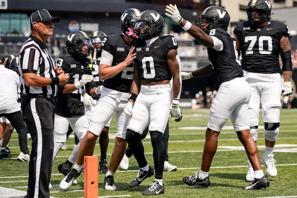 Vanderbilt vs NC State football score updates, Commodores trail at half - Yahoo Sports