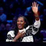 WNBA legend Lisa Leslie honored with statue outside Los Angeles arena - Yahoo