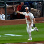 Pete Alonso's two-run homer (34) - Yahoo Sports