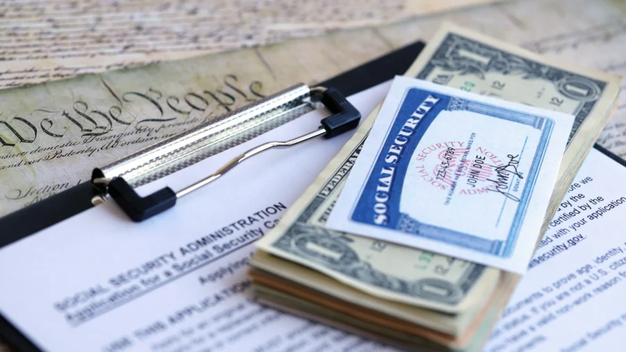 New Bill Would Lower Social Security Retirement Age to 60 for Some Blue Collar Workers - mb.ntd.com