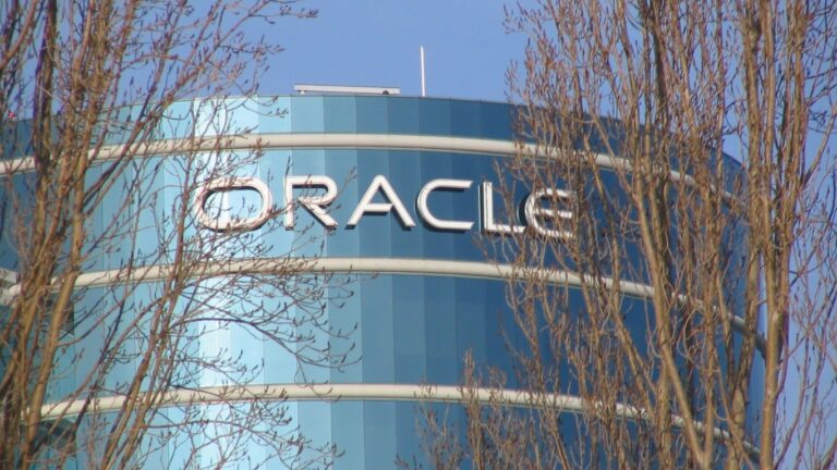 Oracle Stock Keeps Falling While Wall Street Holds Firm—Who’s Right? - 24/7 Wall St.