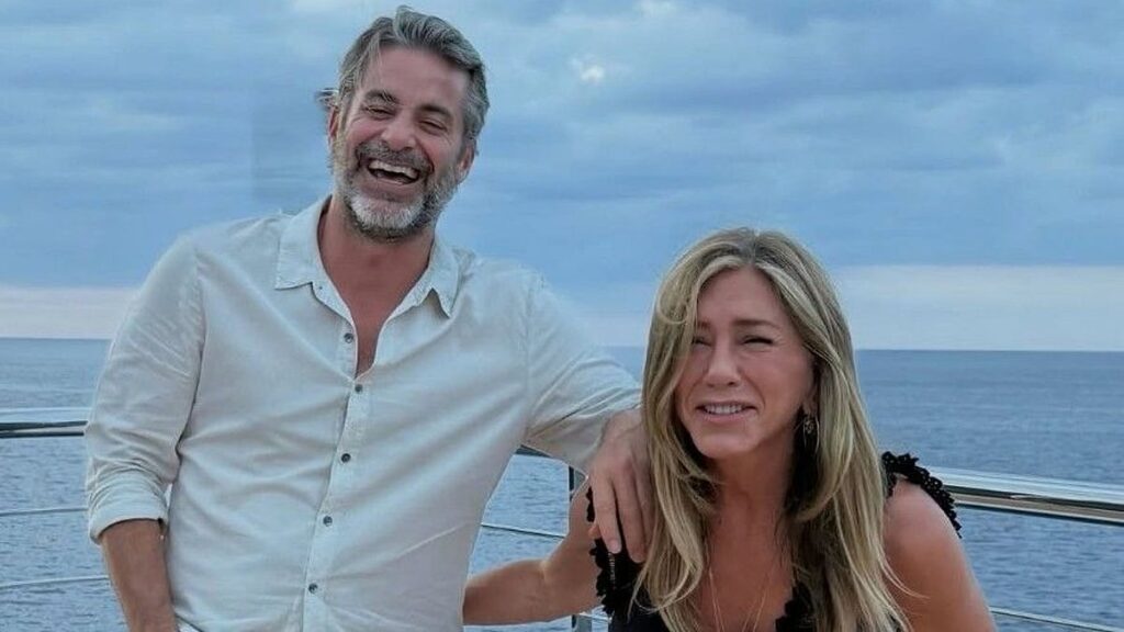 Jim Curtis opens up about his relationship with Jennifer Aniston, shares how they resolve fights - Indulge Express