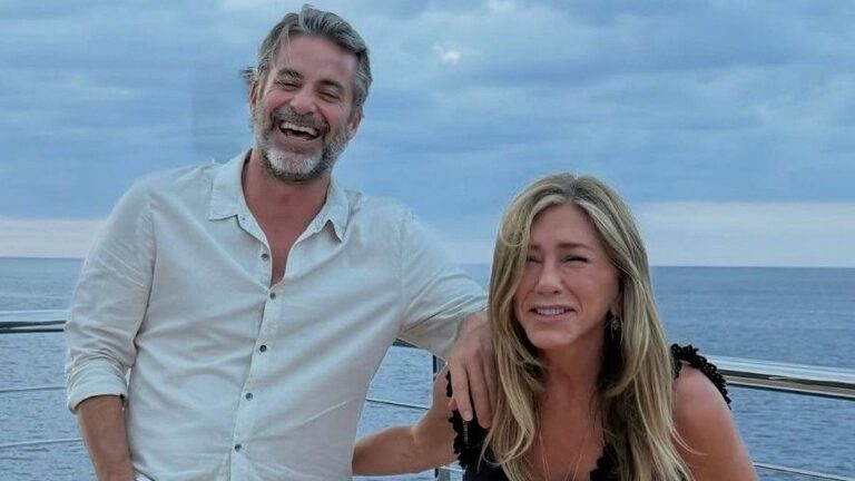 Jim Curtis opens up about his relationship with Jennifer Aniston, shares how they resolve fights - Indulge Express