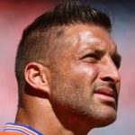 Former Broncos Tim Tebow, Russell Wilson Linked to Alleged Faith-Based ‘Scam’ - heavy.com