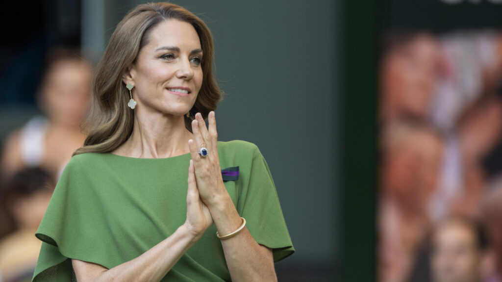 Pamela Anderson & Kate Middleton Love The 'No-Manicure Manicure' Right Now - women.com