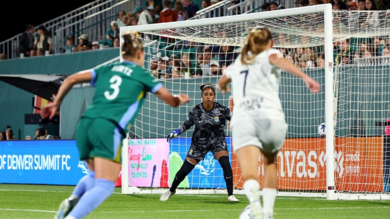 Kansas City Current Faces Denver Summit FC in Crucial Playoff Match - SuaraGarut.ID