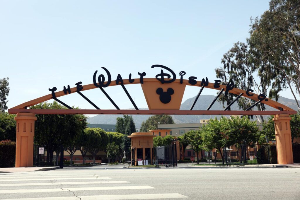 Disney+ Will Add Hulu Live TV by Year-End, but the 13% Margin Excludes It - TechStock²