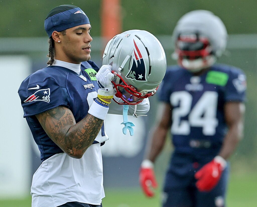 Extended: Patriots, Christian Gonzalez beat deadline with new four-year deal - Boston Herald