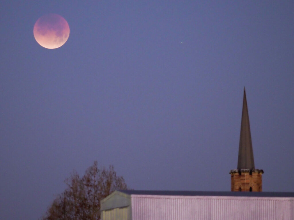 When is the Harvest Moon? How to see September’s full moon in North Texas - dallasnews.com