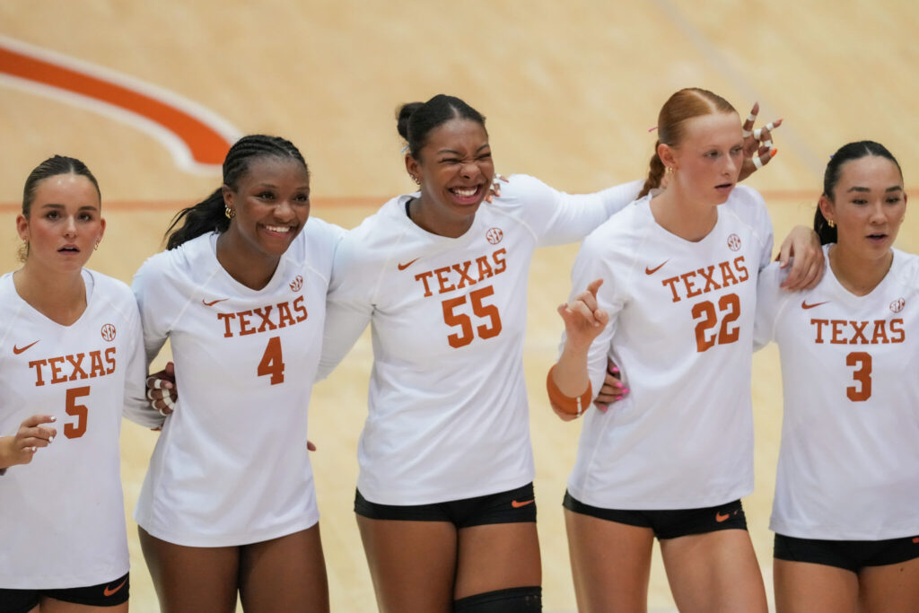 Texas vs Louisville volleyball: Live updates, how to watch - Austin American-Statesman
