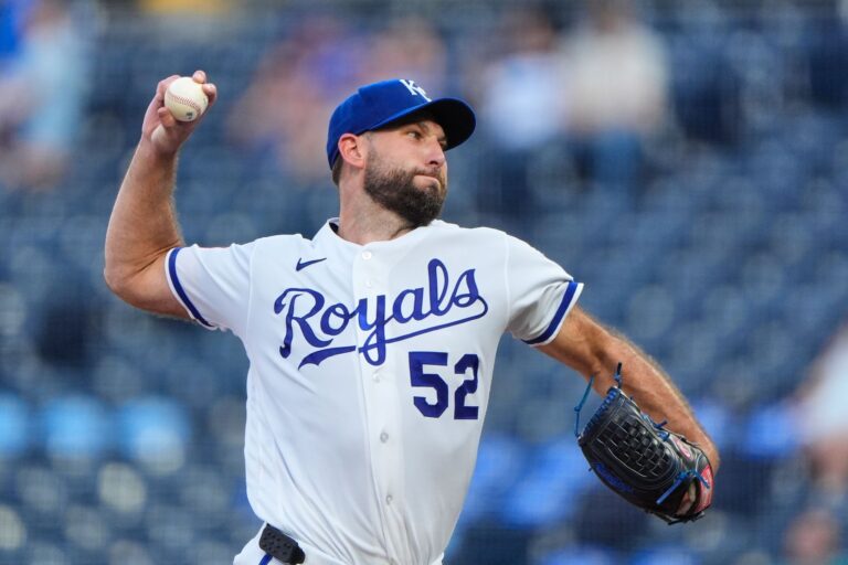 Gurriel's RBI triple in the 11th gives Diamondbacks a 5-3 win over Royals in Burnes' return - Times Union