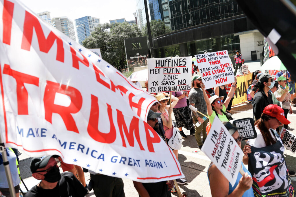 Live updates: Protesters gather in Dallas on last day of Republican midterm convention - Dallas News