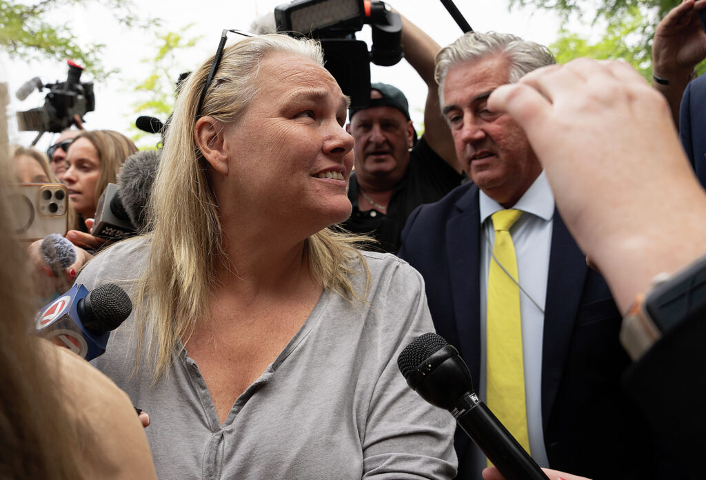 ‘Crime junkie’ who followed Murdaugh, Karen Read arrested at Clancy trial - Norwalk Hour