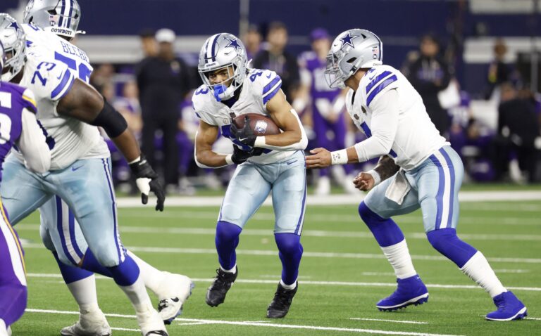 Dallas Cowboys owner Jerry Jones laments season-ending injury to RB Malik Davis - Dallas News