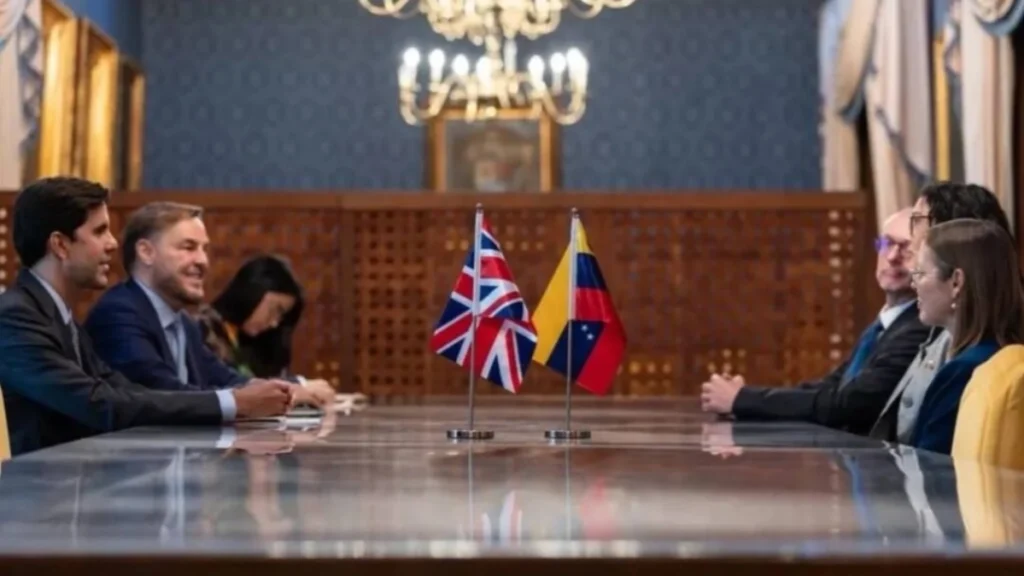 Venezuela Seeks Bilateral Diplomatic Renewal with UK’s Government - teleSUR English