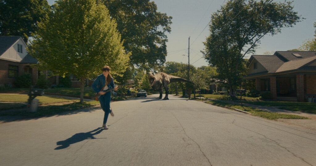 How “The End of Oak Street” Editor John Axelrad Crafted Anne Hathaway & Ewan McGregor's Lean, Mean Dinosaur Thriller - motionpictures.org
