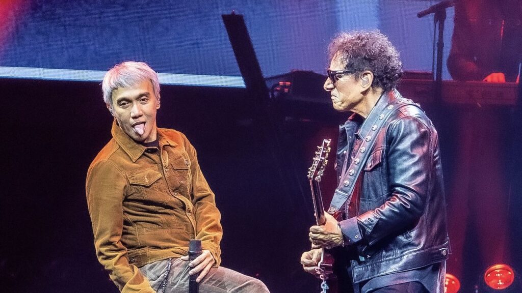 "Now I can step back. Congratulations." Journey frontman Arnel Pineda hints at exit as the hard rock legends invite tribute band vocalist onstage at two Japanese shows - Louder