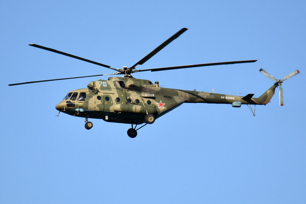 Russian Mi-8 Runs Out of Fuel on a Sakhalin Highway - MiGFlug