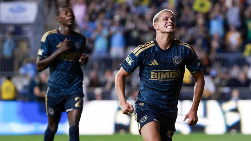 Cavan Sullivan Scores In 3rd Straight Match, Does LeBron James Chalk Celebration - FOX Sports