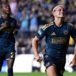Cavan Sullivan Scores In 3rd Straight Match, Does LeBron James Chalk Celebration - FOX Sports