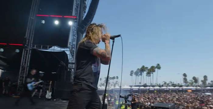 Underoath share live performance video of "Breathing In A New Mentality" from Long Beach Warped Tour - Lambgoat