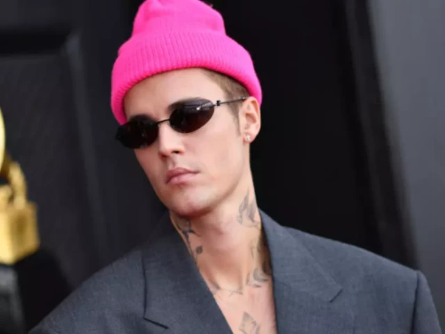 Justin Bieber shares hand-in-hand photo with son Jack Blues - The Express Tribune