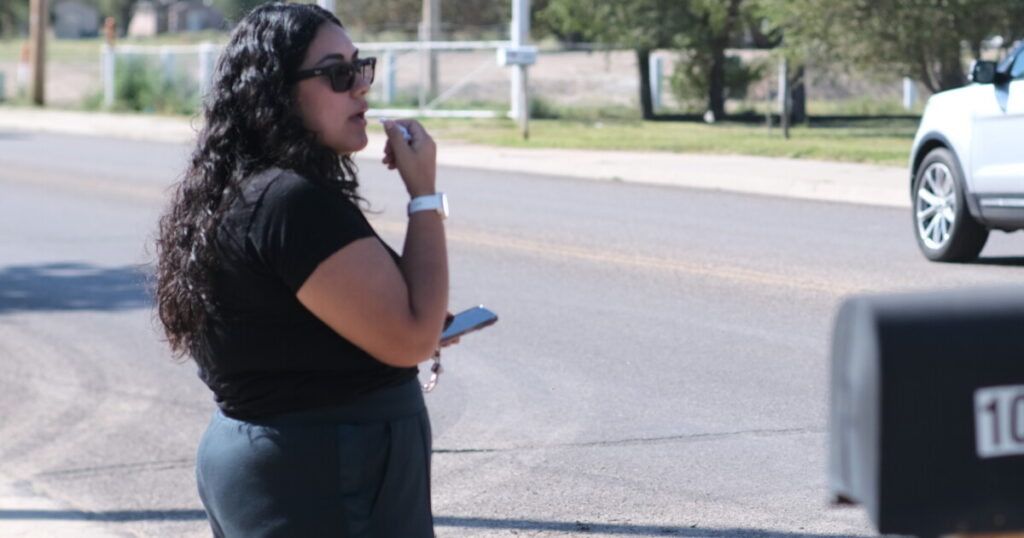 ICE agents in Kansas cause schools to warn families and meatpacking plants to delay shifts - KCUR