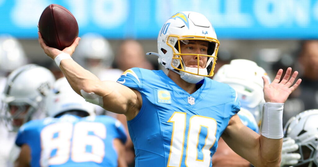 Chargers vs. Raiders live updates: Tied game in the second quarter - Los Angeles Times