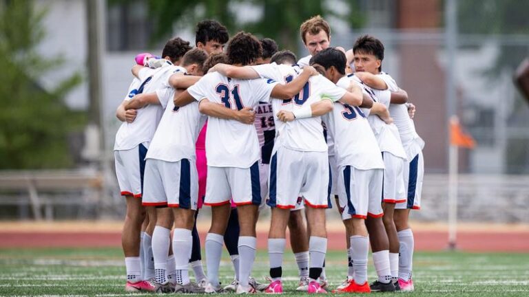 Men’s Soccer: Macalester Ranked Fourth in Region IX - Macalester College Athletics
