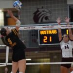Volleyball Takes Down Cornell, Falls to Hope at Triangular - gogusties.com