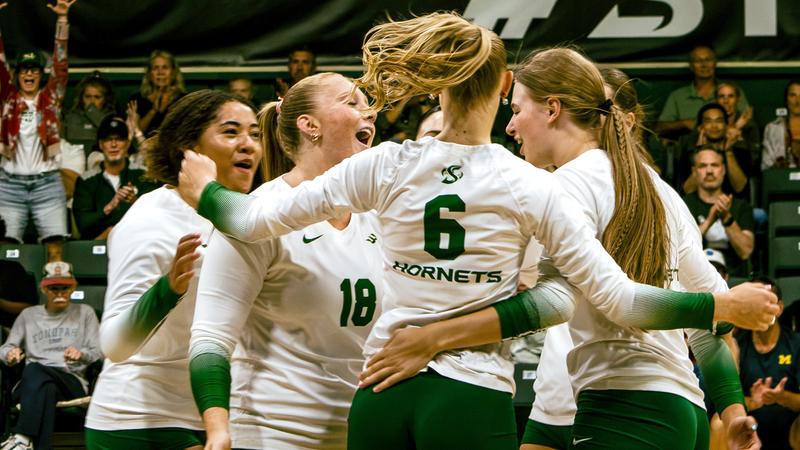 VOLLEYBALL SWEEPS TEXAS TECH, IMPROVES TO 2-0 AT THE SACRAMENTO STATE INVITATIONAL - hornetsports.com