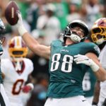 Dallas Goedert Injury Update: Eagles TE Goes Down Against Titans - heavy.com