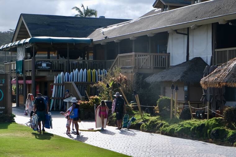 Hurricane Lowell’s aftermath throws Kauai tourism into disarray - The Garden Island