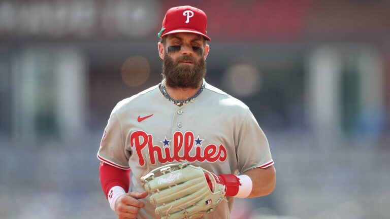 How Did Harper Move Forward After a Detrimental Mistake? He Thought of His Son - Sports Illustrated
