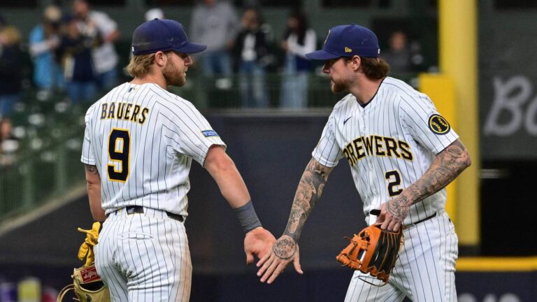 Pat Murphy's Game 3 batting order tweak changes Jackson Chourio's lineup protection - Reviewing the Brew
