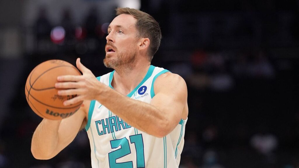Charlotte Hornets Waive Pat Connaughton, Finalize 15-Man Roster - Sports Illustrated