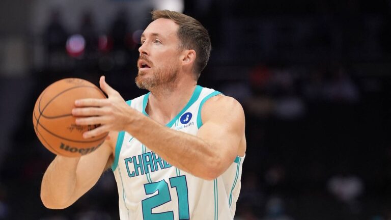 Charlotte Hornets Waive Pat Connaughton, Finalize 15-Man Roster - Sports Illustrated