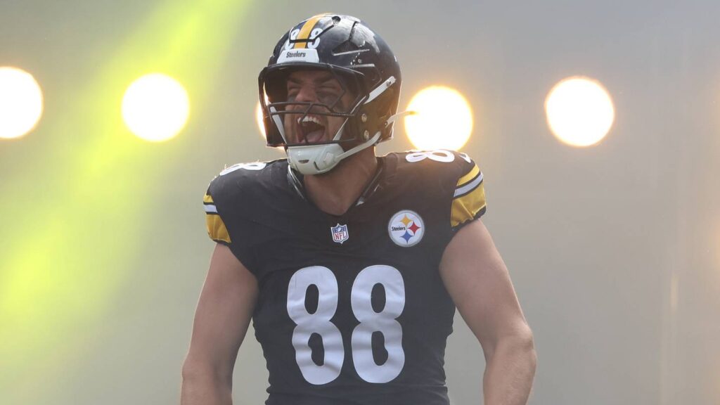 Is Pat Freiermuth playing today? Steelers Week 6 injury report with TE questionable - FanSided