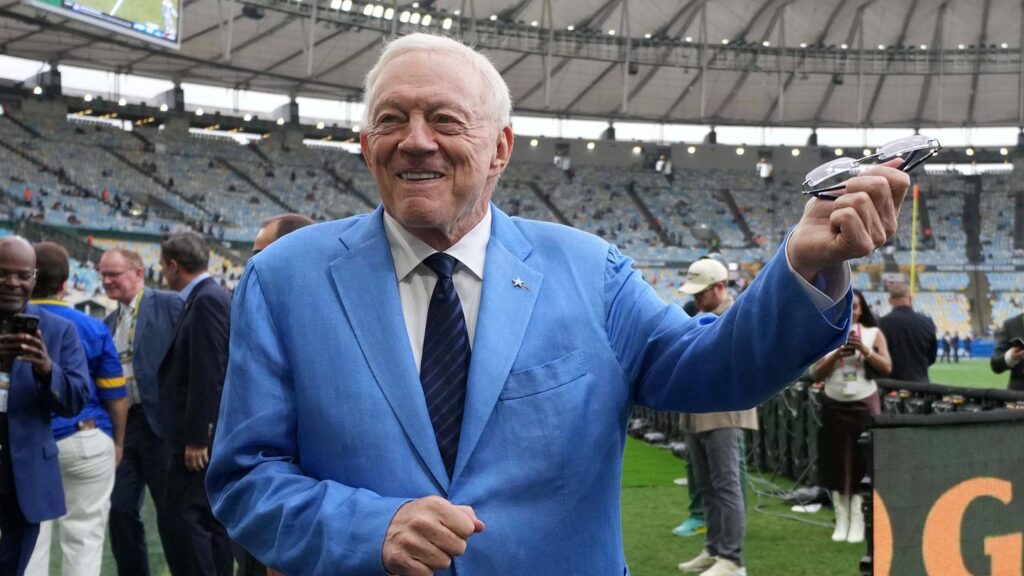 Cowboys Owner Jerry Jones Announces $10 Million Gift With Ties to His Past - Sports Illustrated