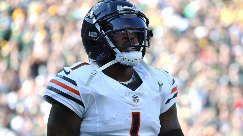 Jaylon Johnson Called Out For Dismal Effort on End of Half TD in Bears vs. Patriots - Sports Illustrated