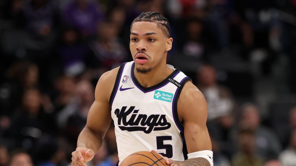 The Kings finally sign another point guard to a two-way contract - A Royal Pain