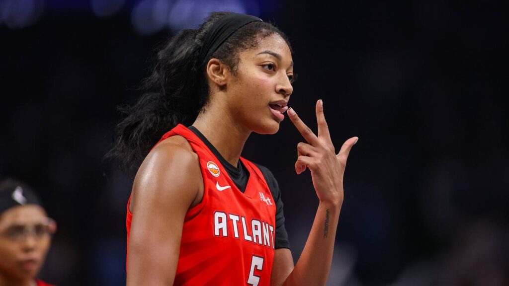 Angel Reese's unusual Game 6 strategy was the key to defeating Golden State - High Post Hoops