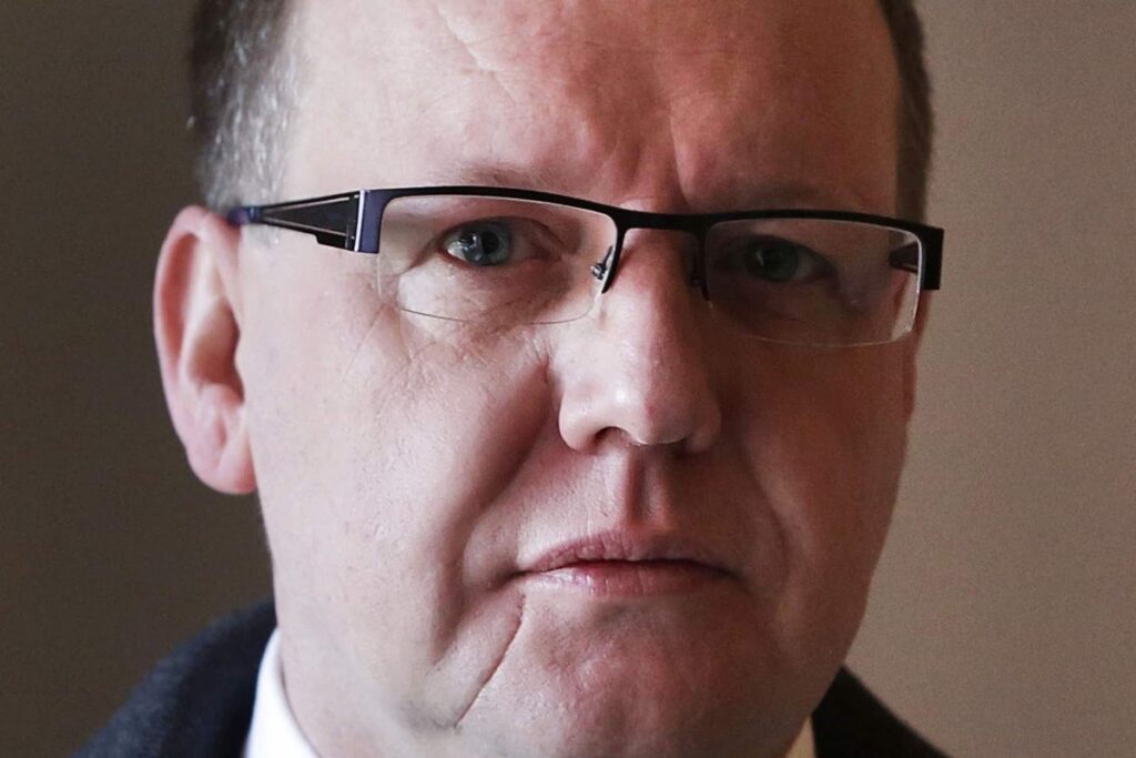 Crime boss turned author Paul Ferris dies aged 62 - www.the-independent.com